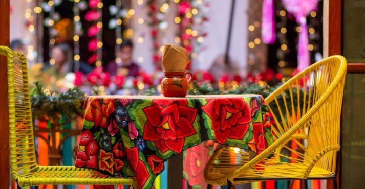 Mexican-theme-night-at-a-restaurant