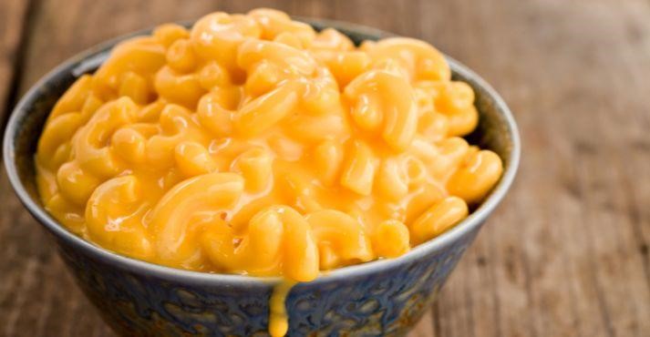 Melted-dripping-American-cheese-in-mac-and-cheese Melted-dripping-American-cheese-in-mac-and-cheese
