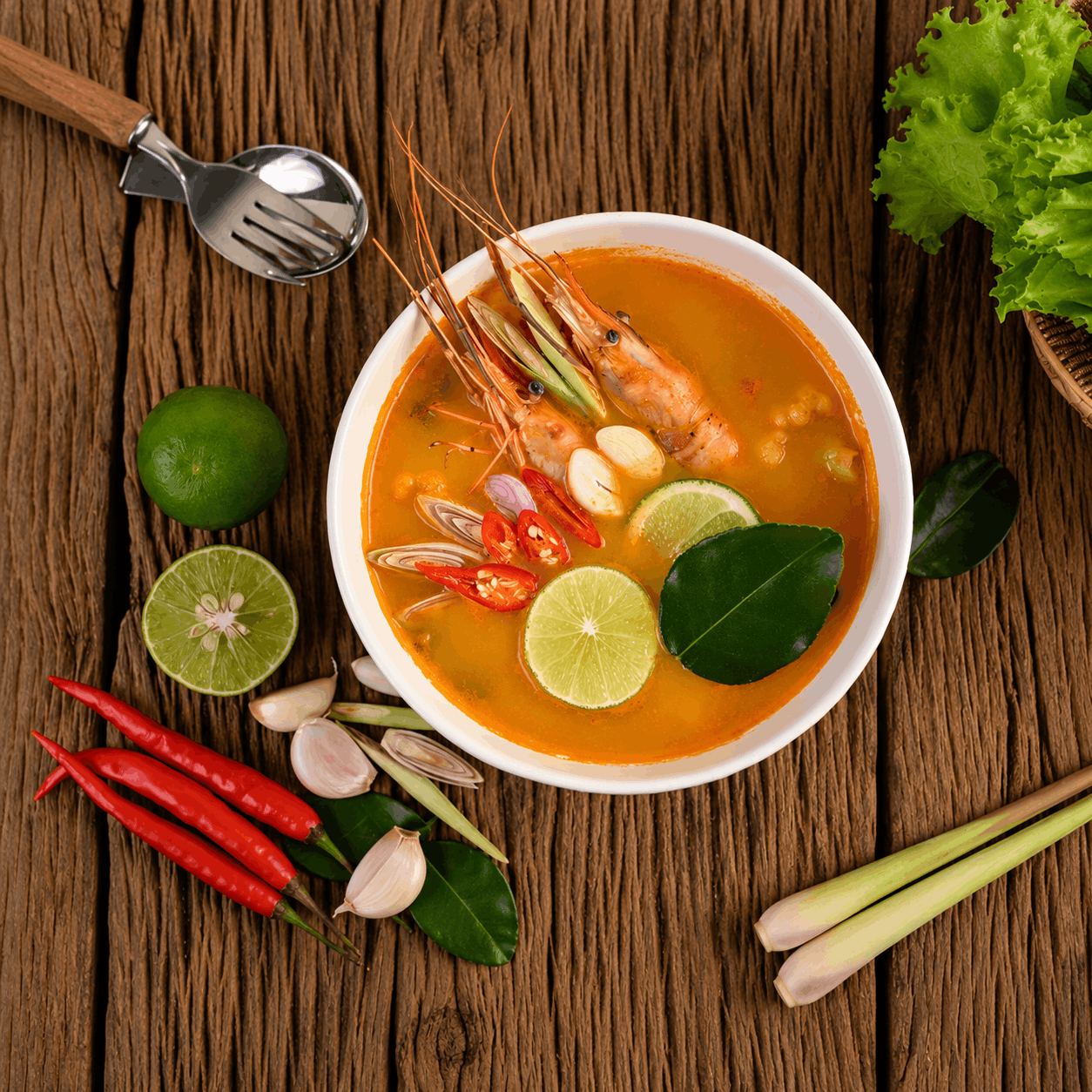 bowl-of-traditional-tom-yum-soup-with-prawns-and-limes